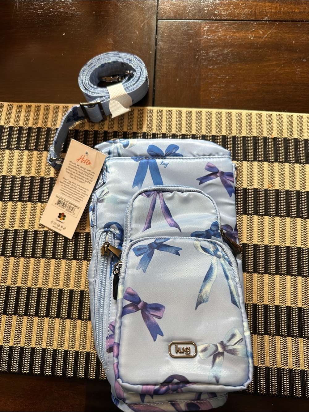 lug Huggie XL-water bottle Bag with blue and Purple Bow Print